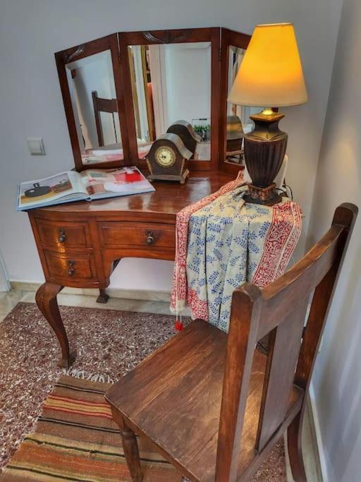 Ilyssos - Boho Stylish Apt- Hilton Area Athens Atenas Exterior foto
